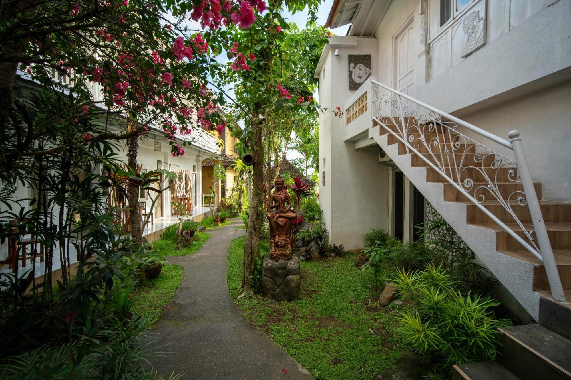 Kubu Sari Ubud Zewnętrze zdjęcie